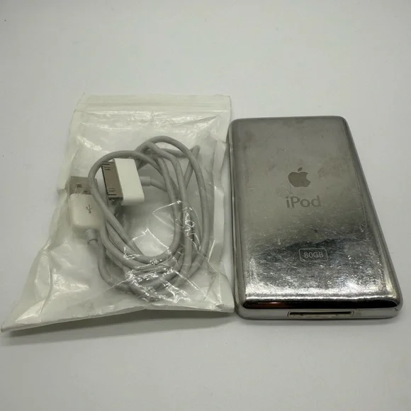 Apple iPod Classic Silver with USB Charging Cable